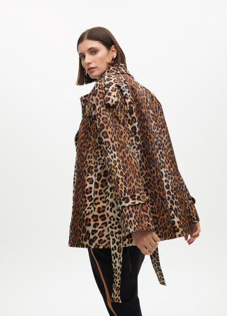 CHAQUETÓN TIPO TRENCH EN ANIMAL PRINT