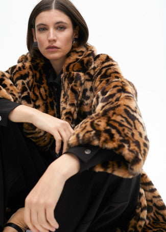 ABRIGO CRUZADO MIDI PELO ESTAMPADO ANIMAL