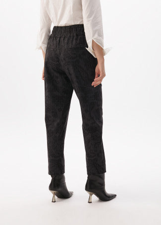 PANTALÓN PAISLEY DIPLOMÁTICO