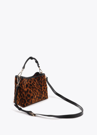 BOLSITO TEJIDO ANIMAL PRINT PARCHE ESCUDO