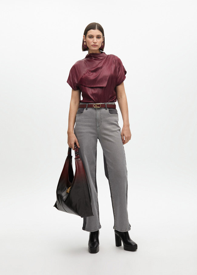 TOP DETALLE DRAPEADO EN MANGA